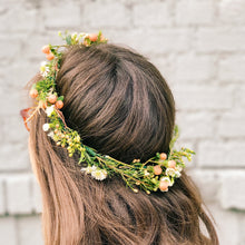 Load image into Gallery viewer, Bridal Flower Crown