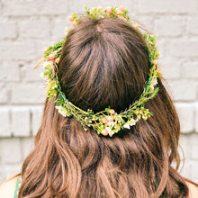 Load image into Gallery viewer, Bridal Flower Crown