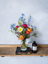Load image into Gallery viewer, Mother's Day Medium Bouquet: Mama Bird