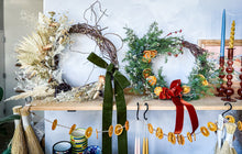 Load image into Gallery viewer, Festive Holiday Wreath
