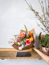 Load image into Gallery viewer, Medium Flower Bouquet