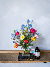 Load image into Gallery viewer, Mother's Day Medium Bouquet: Mama Bird